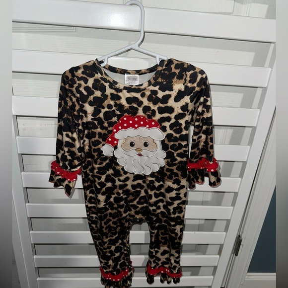 Festive Leopard Print Santa Romper/Bodysuit for Christmas Season (12-18M) - Picture 1 of 4